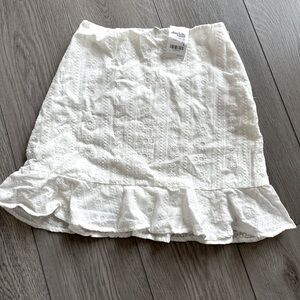 CHARLOTTE RUSSE FLIPPY EYELET SKIRT